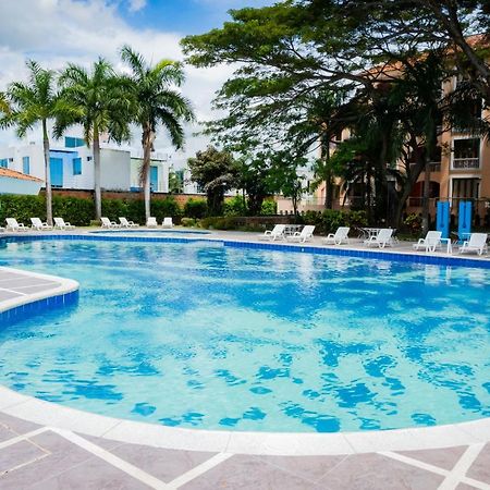 Hotel Peñon Suites Girardot Exterior foto