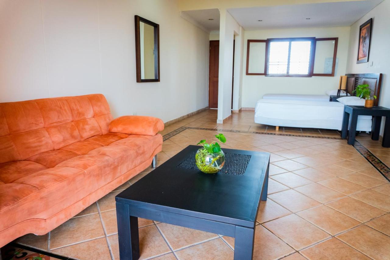 Hotel Peñon Suites Girardot Exterior foto