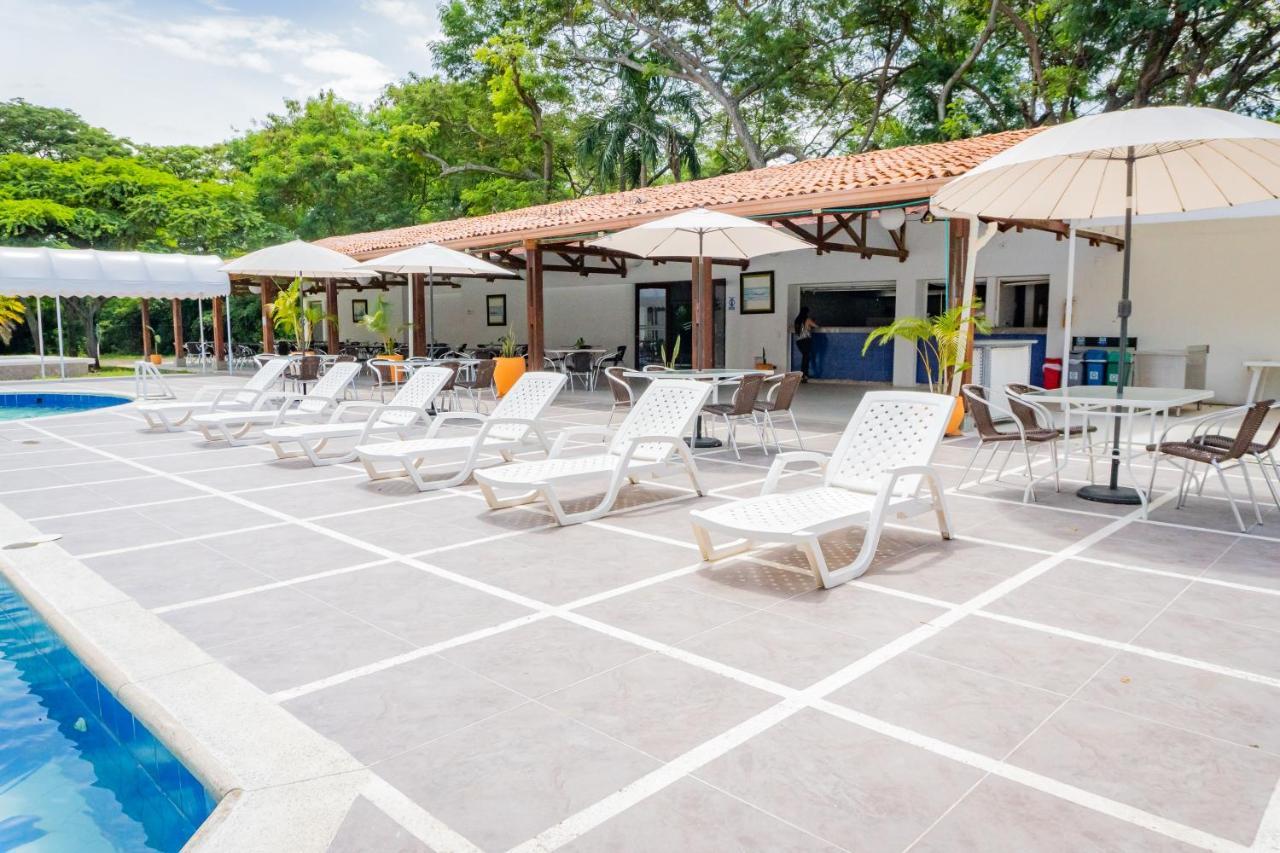 Hotel Peñon Suites Girardot Exterior foto