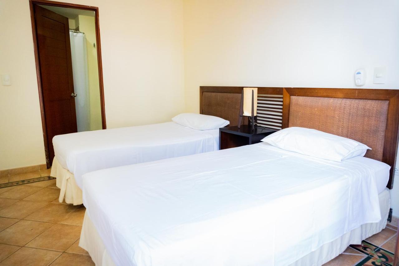 Hotel Peñon Suites Girardot Exterior foto