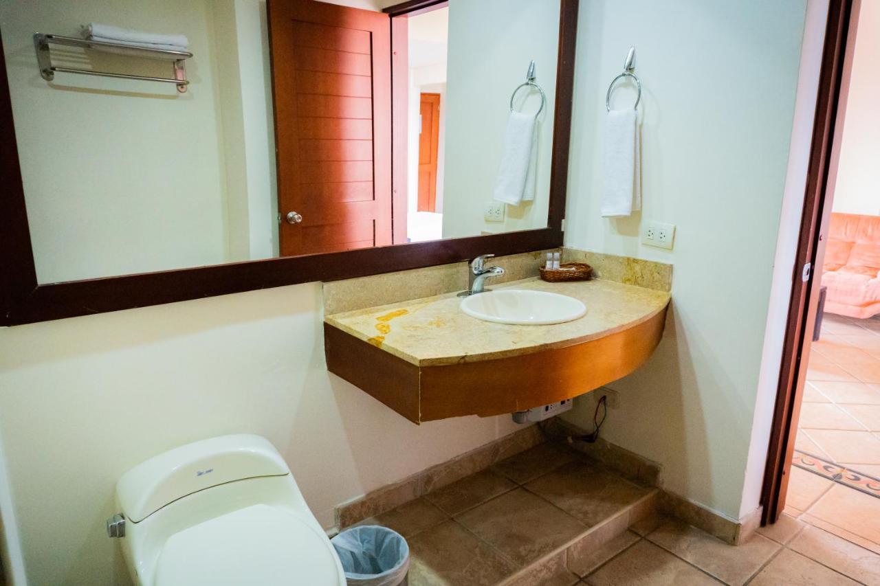 Hotel Peñon Suites Girardot Exterior foto