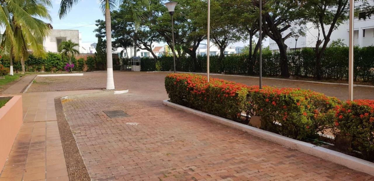 Hotel Peñon Suites Girardot Exterior foto