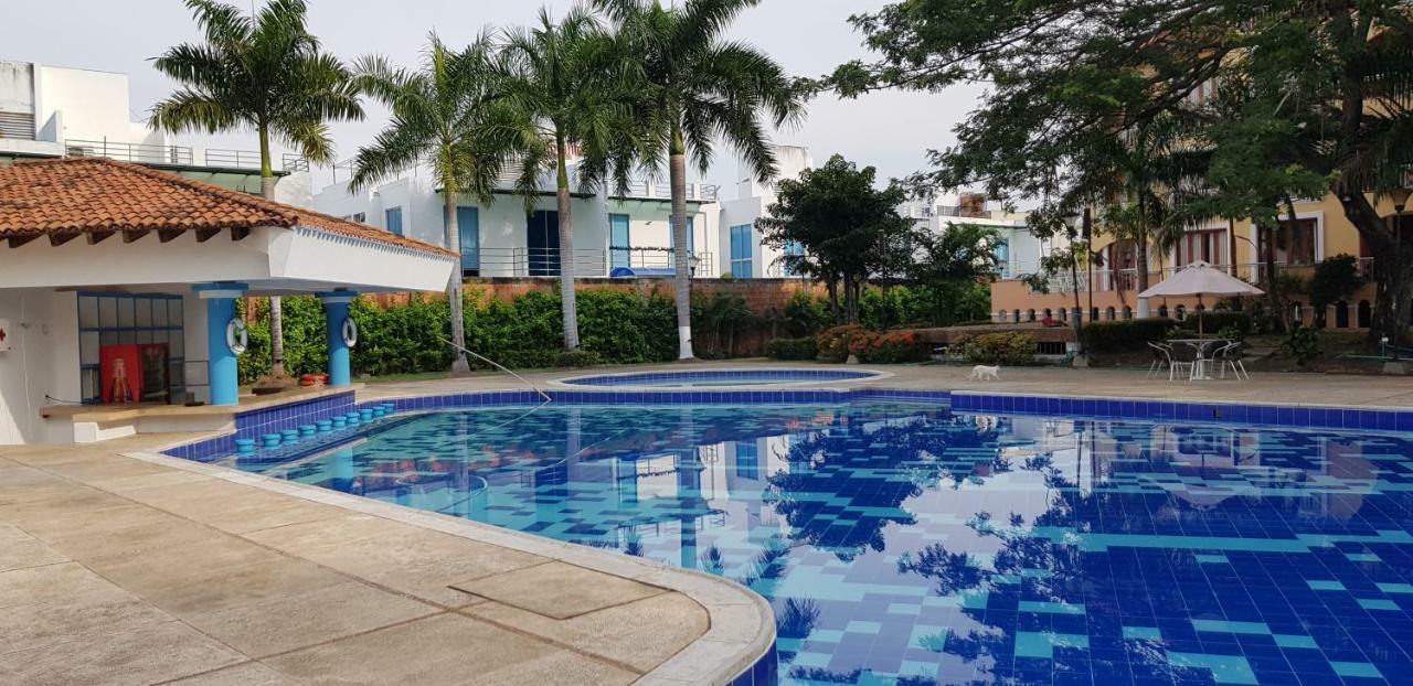 Hotel Peñon Suites Girardot Exterior foto